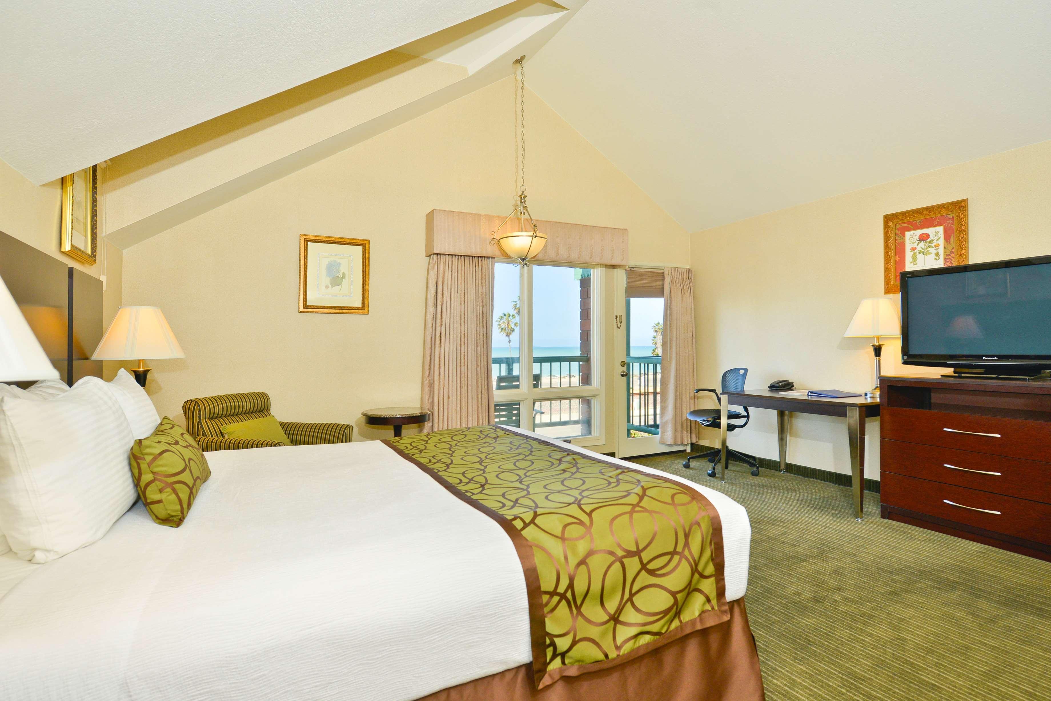 Hotel Best Western Plus Inn-by-the-sea