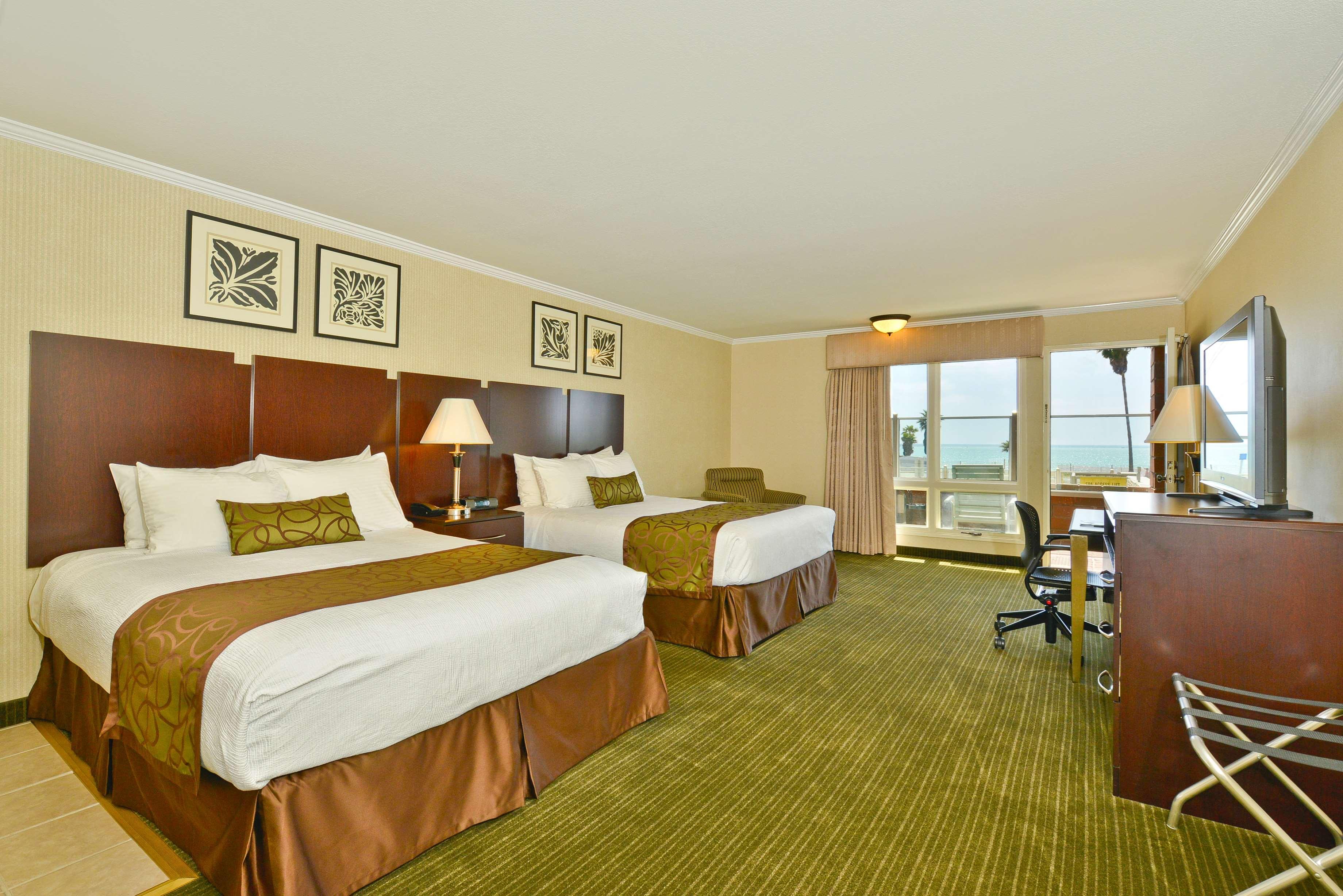 Best Western Plus Inn-by-the-sea 3*