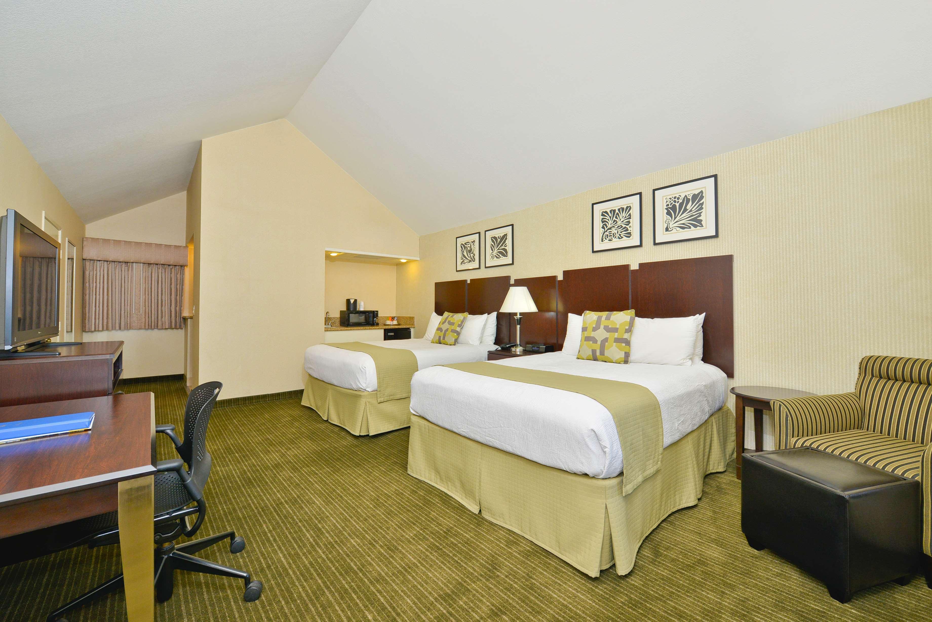 Best Western Plus Inn-by-the-sea