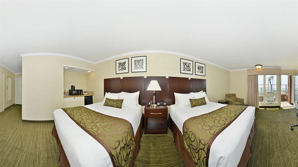 Western Inn-by-the-sea 3*